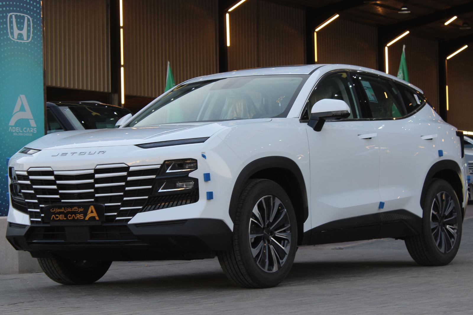 جيتور داشينج MID 2025 سيارة أنيقة ورياضية -